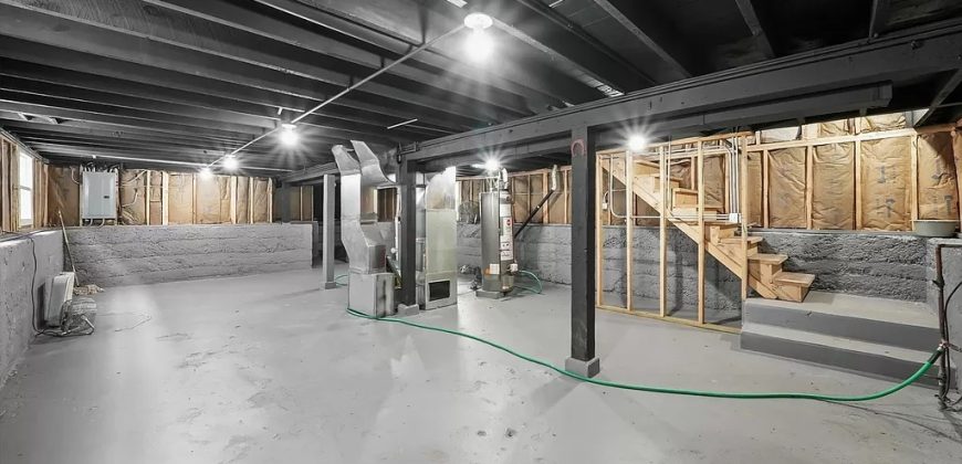 7530 S Vernon Ave, Chicago, IL 60619