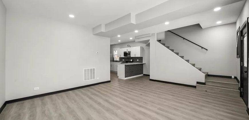 7530 S Vernon Ave, Chicago, IL 60619