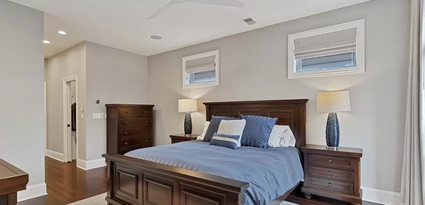 1314 W Barry Ave, Chicago, IL 60657