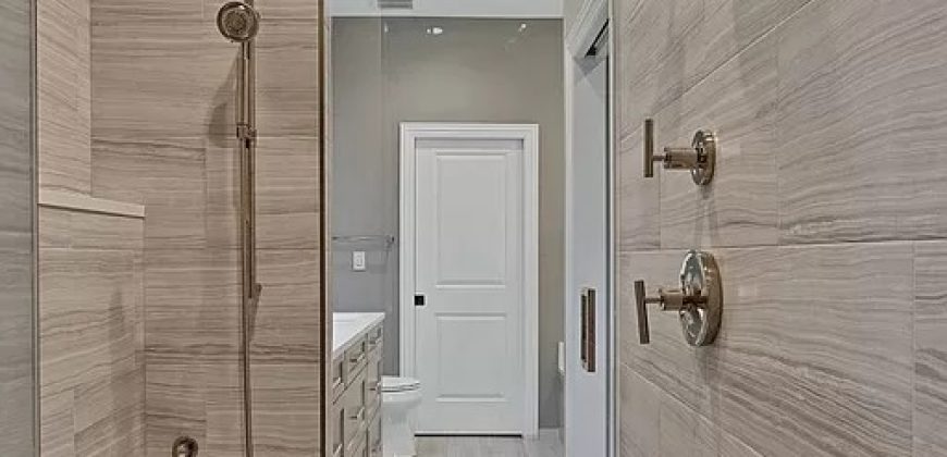 1314 W Barry Ave, Chicago, IL 60657