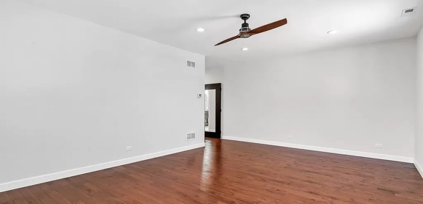 7439 W Lunt Ave, Chicago, IL 60631