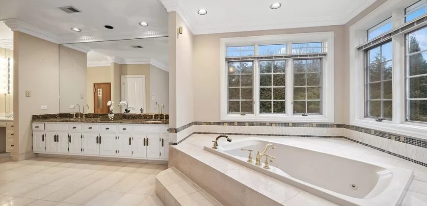 745 Sheridan Rd, Winnetka, IL 60093