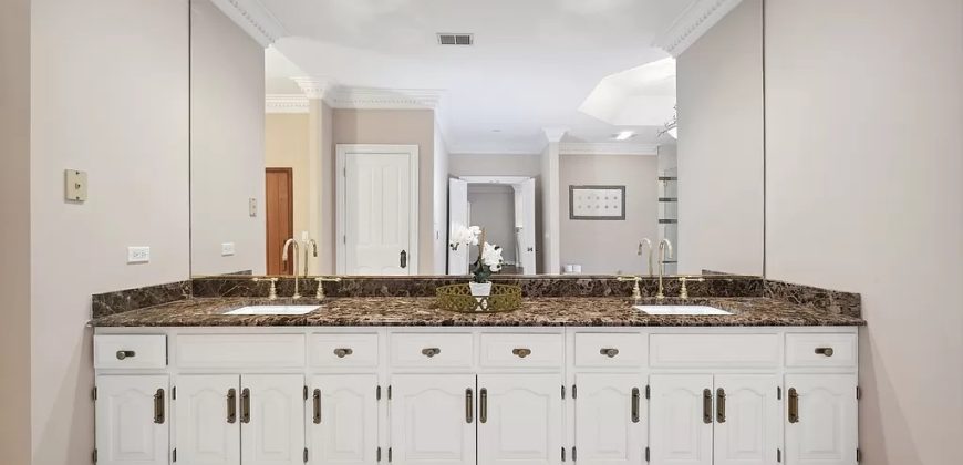 745 Sheridan Rd, Winnetka, IL 60093