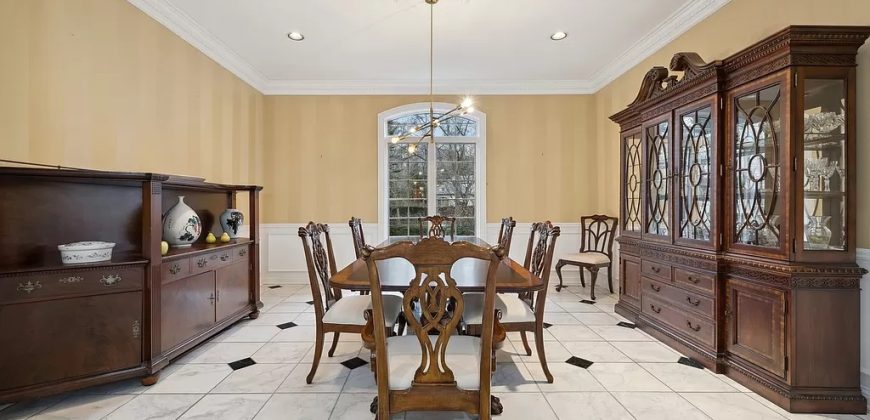 745 Sheridan Rd, Winnetka, IL 60093