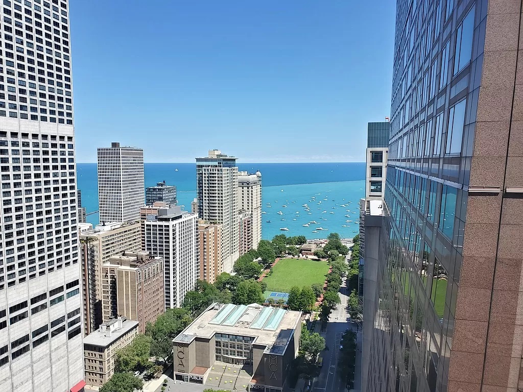 777 N Michigan Ave APT 1708, Chicago, IL 60611
