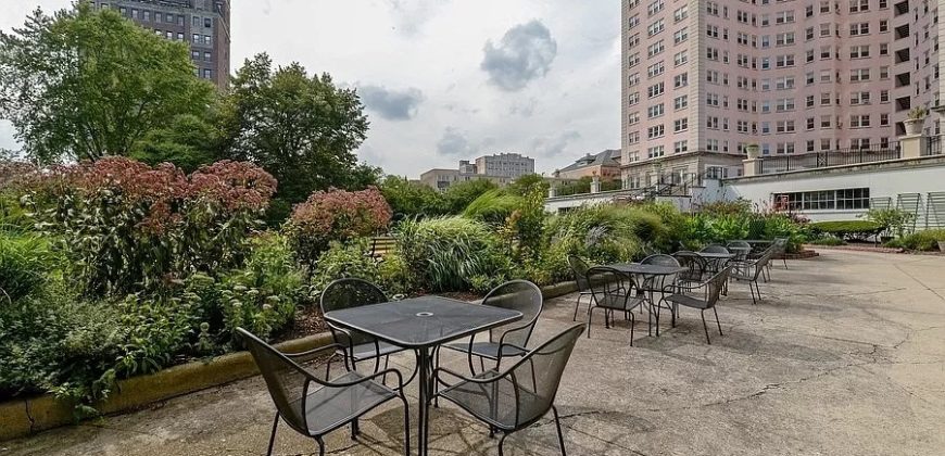 5555 N Sheridan Rd APT 1916, Chicago, IL 60640