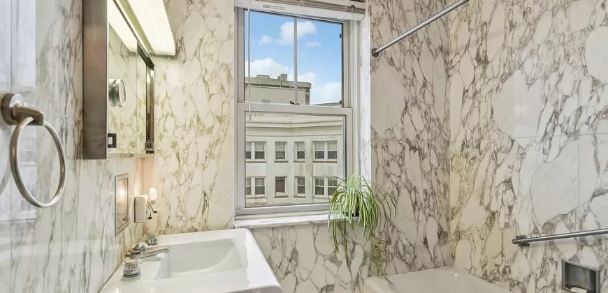 5555 N Sheridan Rd APT 1916, Chicago, IL 60640