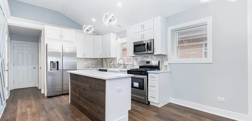33 E 121st St, Chicago, IL 60628