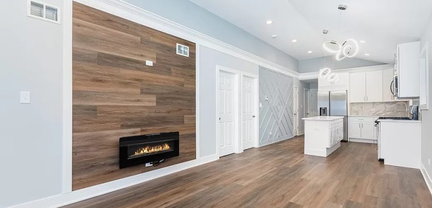 33 E 121st St, Chicago, IL 60628