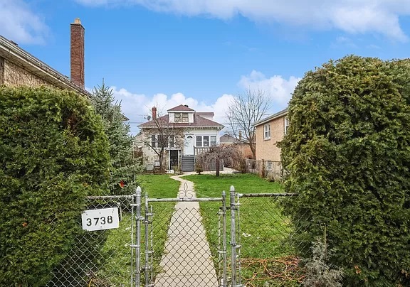 3738 N Nora Ave, Chicago, IL 60634