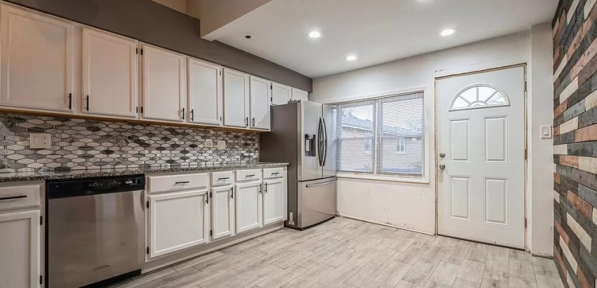 3738 N Nora Ave, Chicago, IL 60634