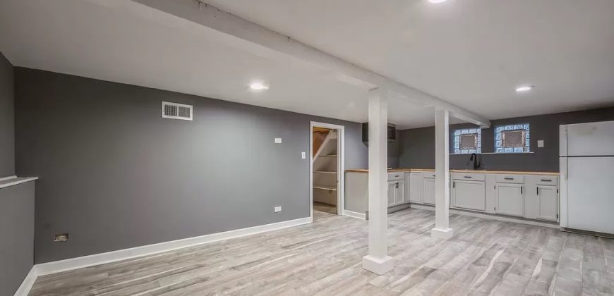 3738 N Nora Ave, Chicago, IL 60634