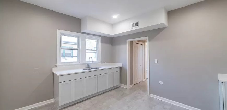 8601 S Lowe Ave, Chicago, IL 60620
